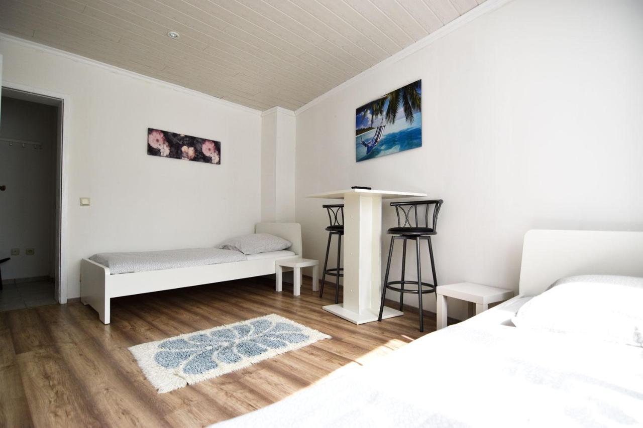 Cozy Worker Apartments Niederkassel Kültér fotó